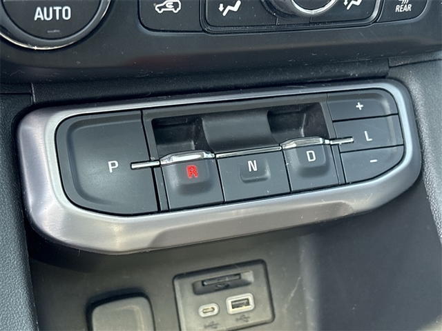 2020 GMC Acadia AT4