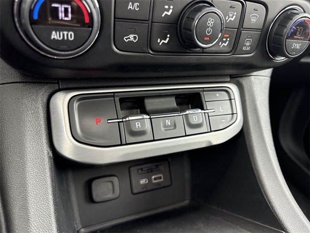 2021 GMC Acadia SLT