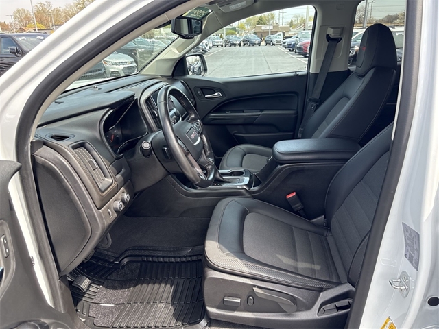 2022 GMC Canyon AT4 w/Cloth