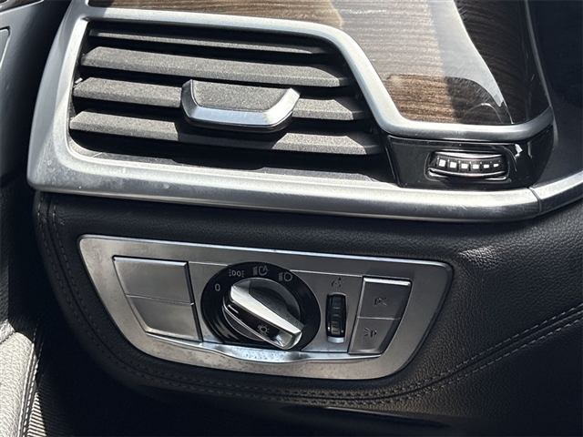 2020 BMW 7 Series 740i xDrive
