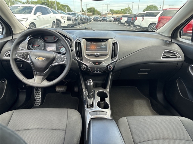 2017 Chevrolet Cruze LT Auto