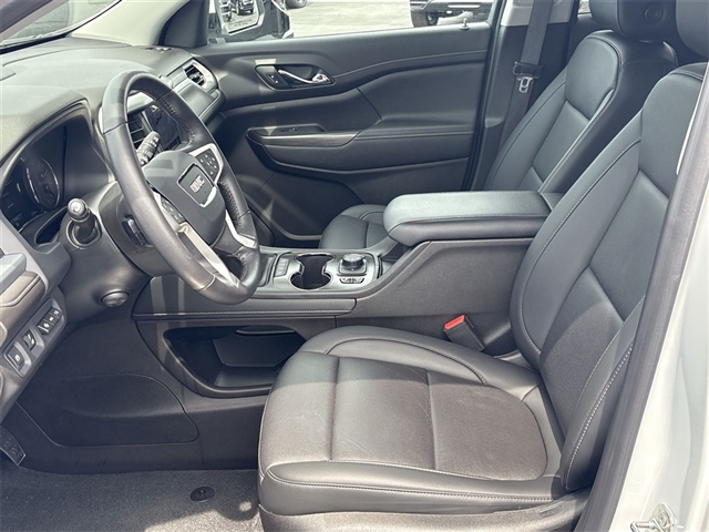 2022 GMC Acadia SLT