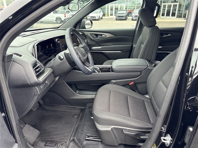 2024 Chevrolet Traverse LS