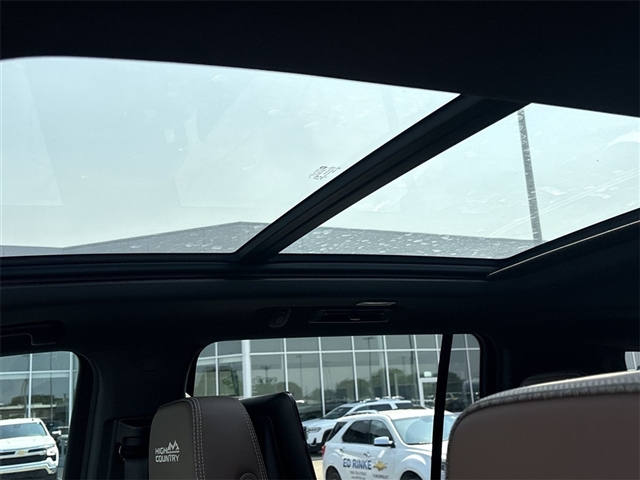2021 Chevrolet Suburban High Country
