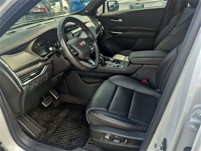 2023 Cadillac XT4 Sport