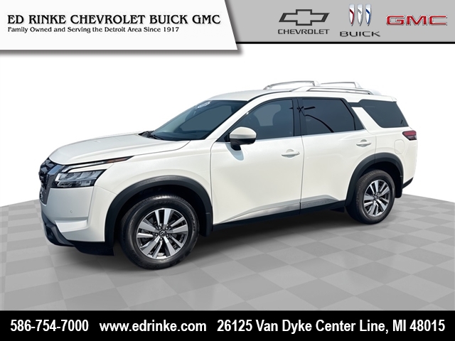 2022 Nissan Pathfinder SL