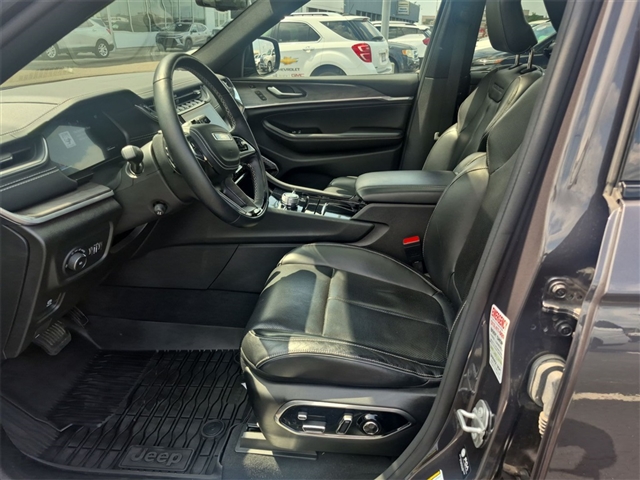 2022 Jeep Grand Cherokee Overland