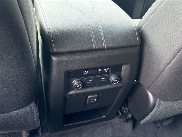 2019 Chevrolet Traverse LT Cloth w/1LT