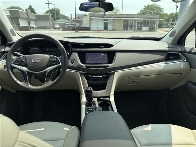 2023 Cadillac XT5 Premium Luxury