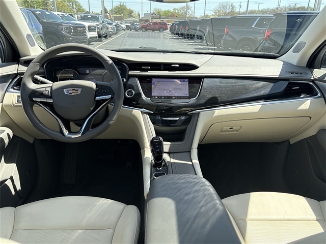 2023 Cadillac XT6 Premium Luxury