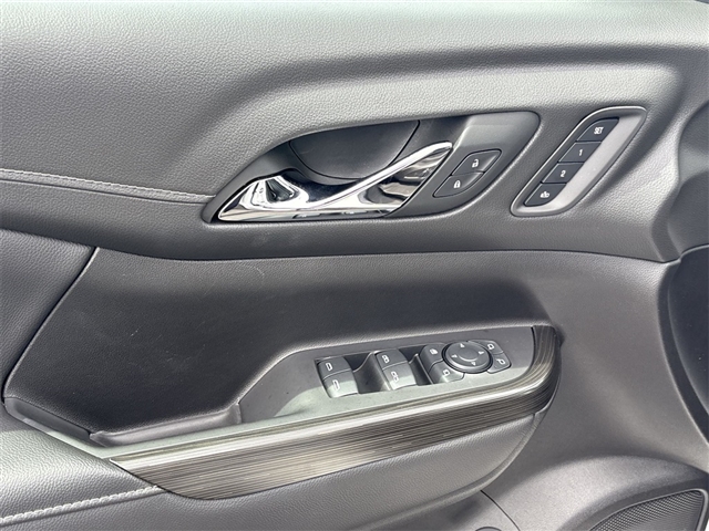 2022 GMC Acadia SLT