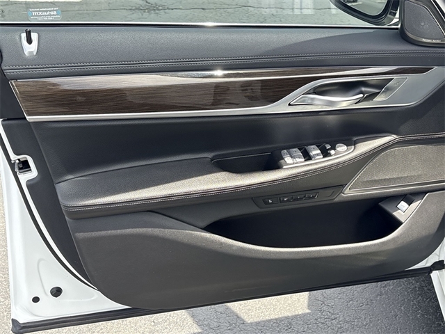 2020 BMW 7 Series 740i xDrive