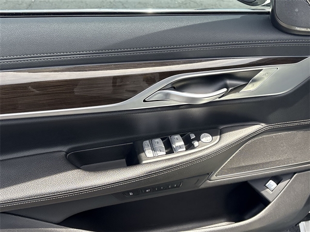 2020 BMW 7 Series 740i xDrive