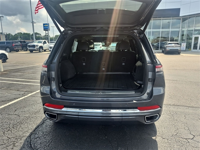 2022 Jeep Grand Cherokee Overland