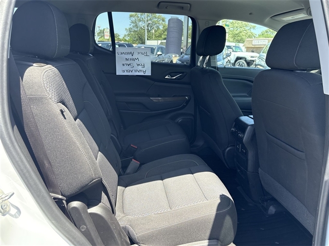 2022 GMC Acadia SLE