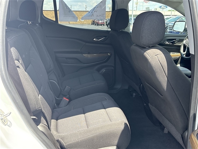 2022 GMC Acadia SLE
