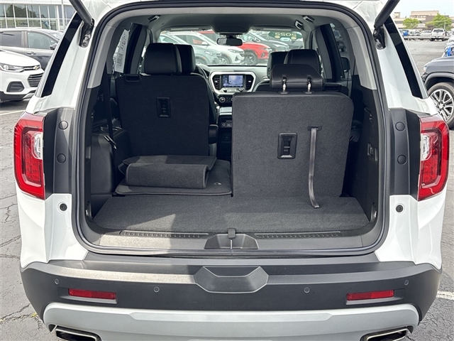 2022 GMC Acadia SLT