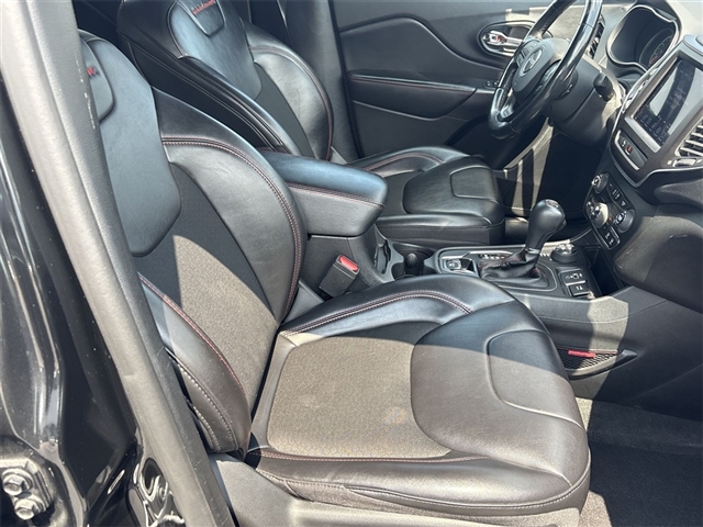 2020 Jeep Cherokee Trailhawk