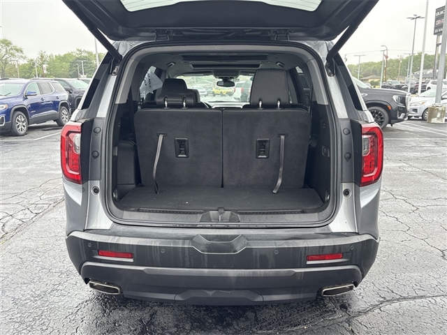 2022 GMC Acadia SLT