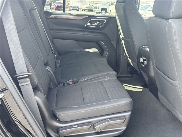 2023 GMC Yukon SLE
