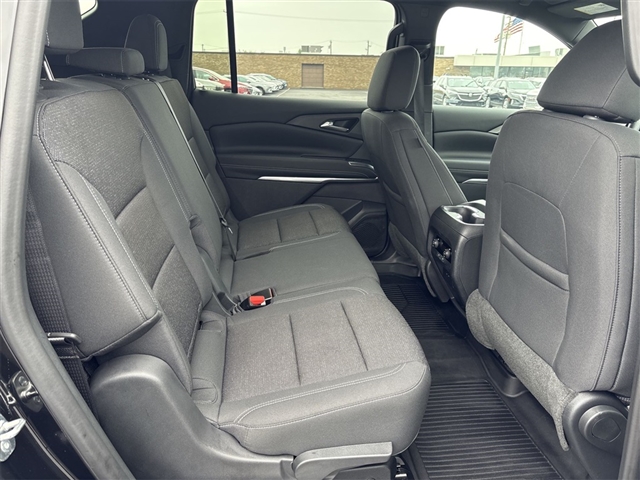 2024 Chevrolet Traverse LS