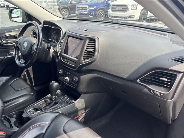 2020 Jeep Cherokee Trailhawk