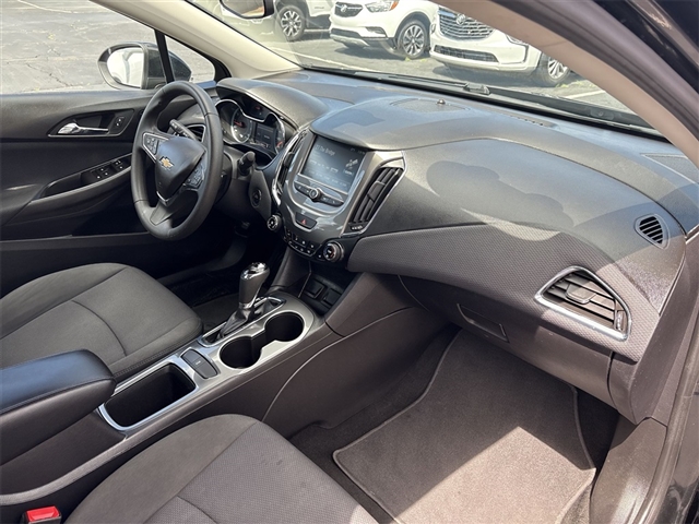 2017 Chevrolet Cruze LT Auto