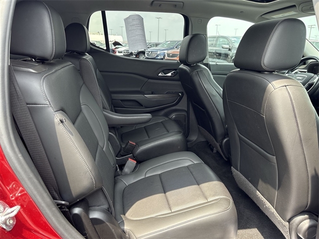 2021 GMC Acadia SLT