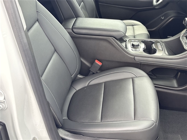 2022 GMC Acadia SLT