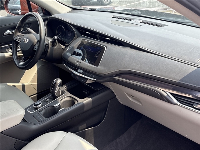 2019 Cadillac XT4 Luxury