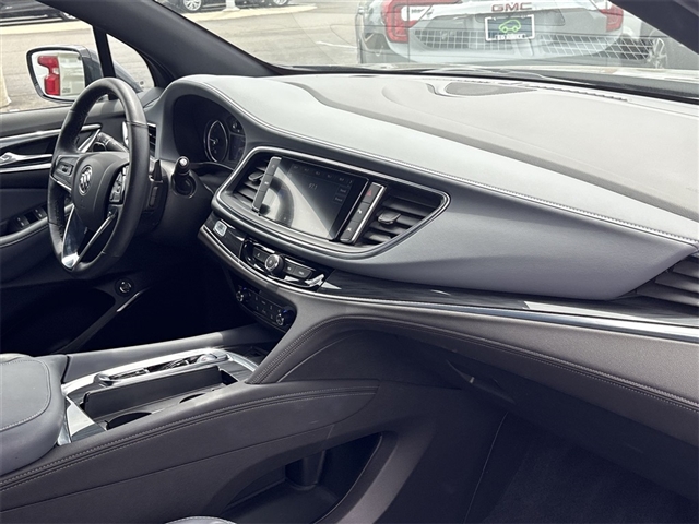 2022 Buick Enclave Essence