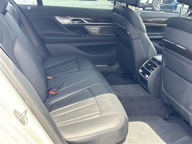 2020 BMW 7 Series 740i xDrive
