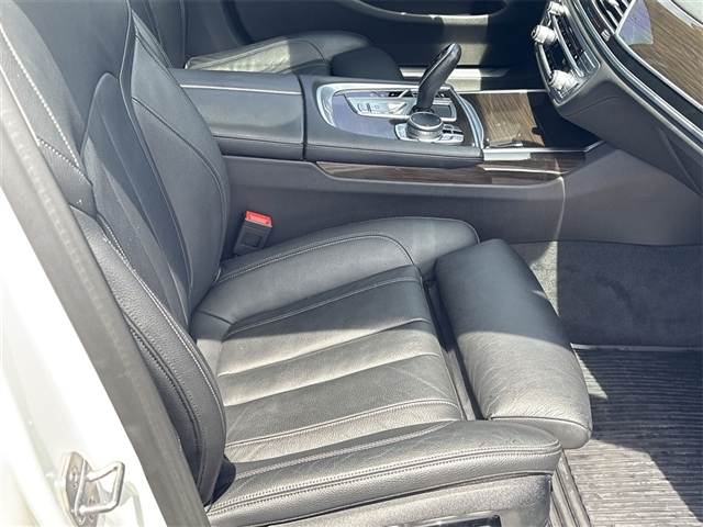 2020 BMW 7 Series 740i xDrive