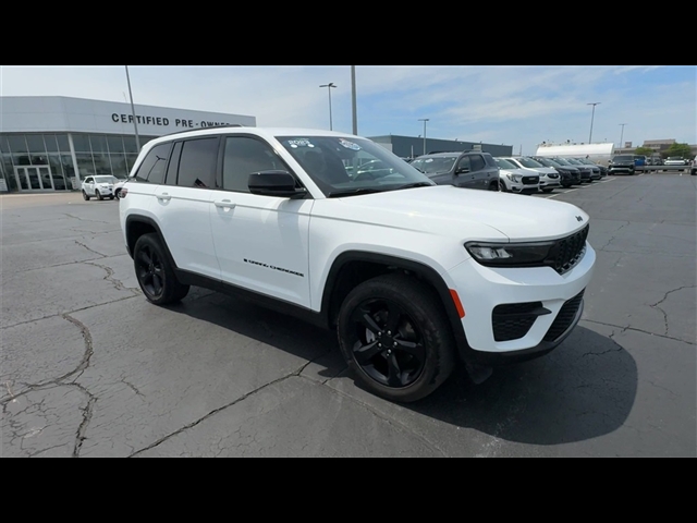 2023 Jeep Grand Cherokee Altitude