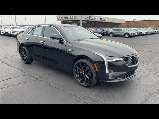 2023 Cadillac CT4 Luxury