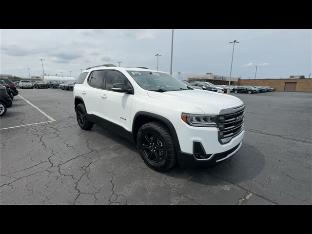 2023 GMC Acadia AT4