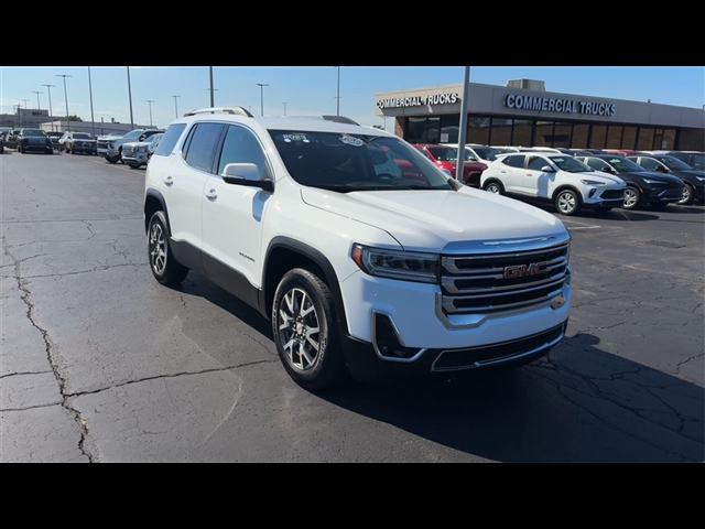 2023 GMC Acadia SLT
