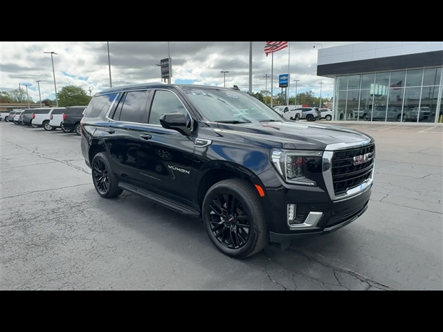 2023 GMC Yukon SLE