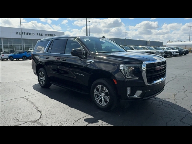 2023 GMC Yukon SLE