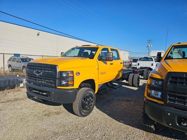 2024 Chevrolet Silverado 6500 HD Work Truck