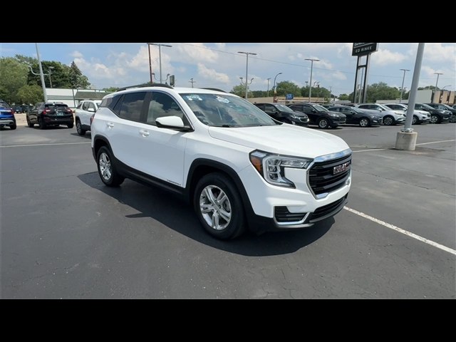 2022 GMC Terrain SLE