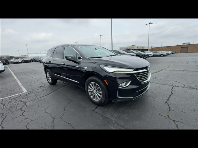 2022 Buick Enclave Essence
