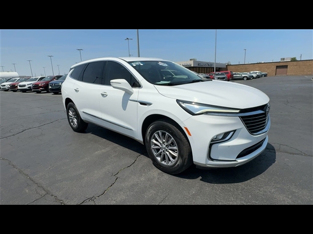 2023 Buick Enclave Essence