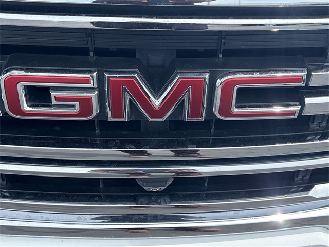 2022 GMC Acadia SLT