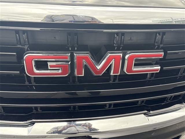 2023 GMC Yukon SLE