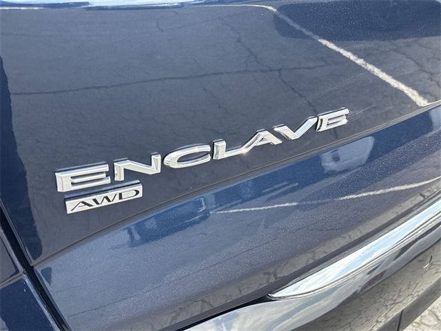 2022 Buick Enclave Essence