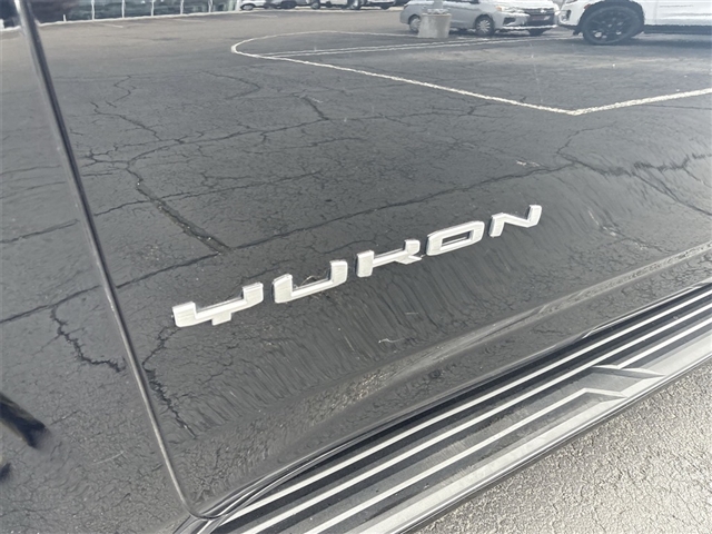 2023 GMC Yukon SLE