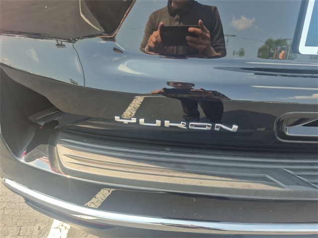 2022 GMC Yukon SLT