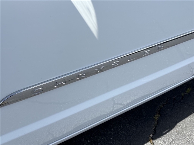 2016 Chrysler Town and Country Touring-L