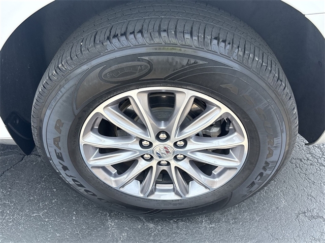 2023 Buick Enclave Essence